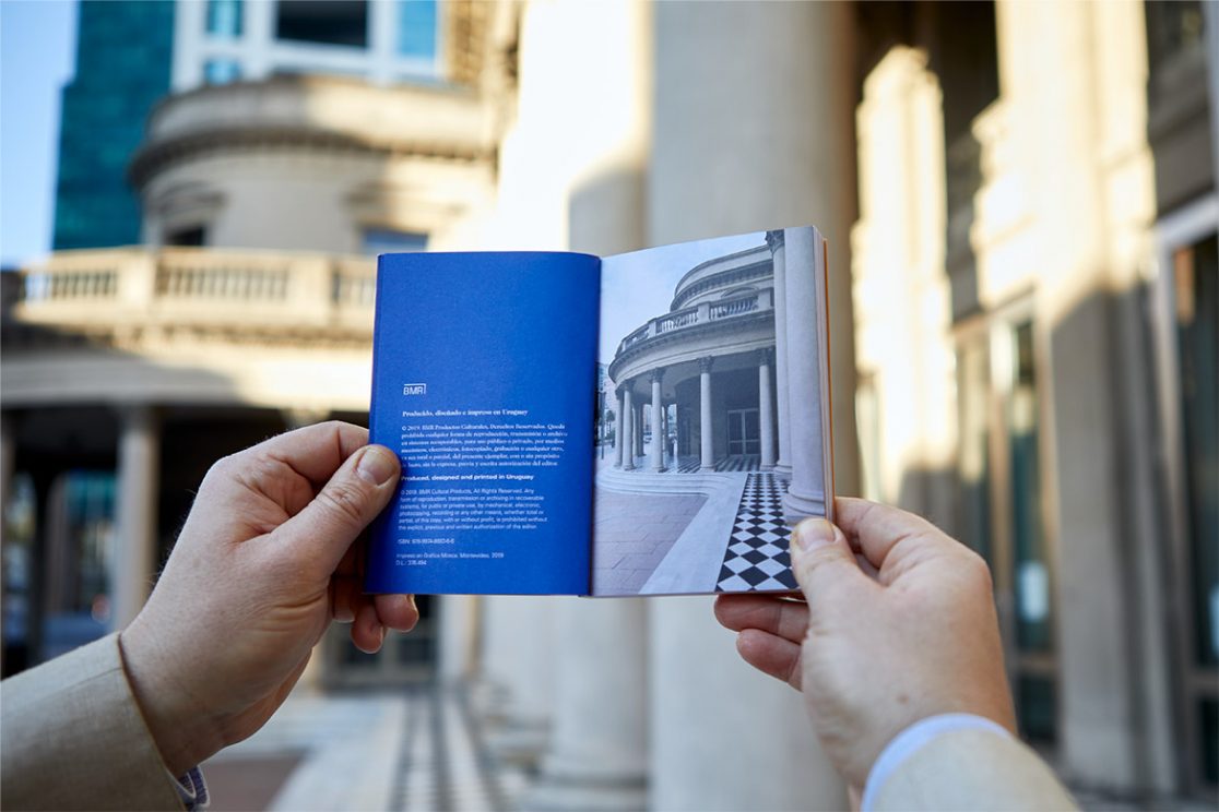 Interior diseño editorial guía Teatro Solís